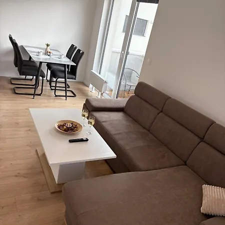 Apartment Topolcianska-apartment